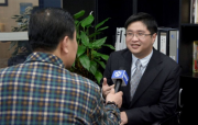 2020年，深圳的社会保险费减免将延长至年底。个人缴费仍需支付。