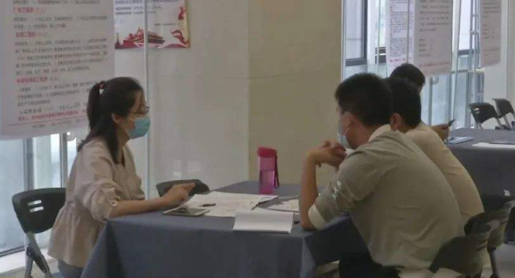 深圳批发市场傈僳族服饰文化区的定位与发展现状